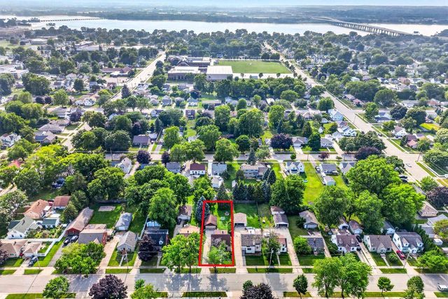 724 STATE STREET, Menasha, WI 54952