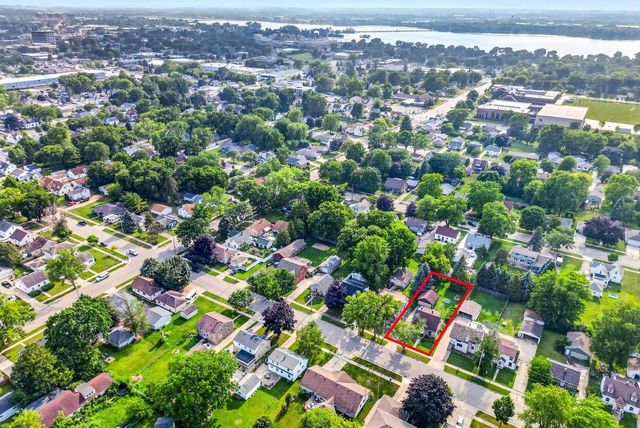 724 STATE STREET, Menasha, WI 54952