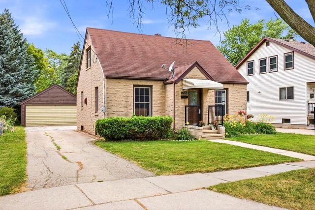 724 STATE STREET, Menasha, WI 54952