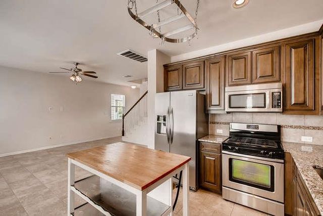 1813 Carlson DR, Austin, TX 78741