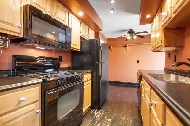 9210 Woodward Avenue, Highland, IN 46322