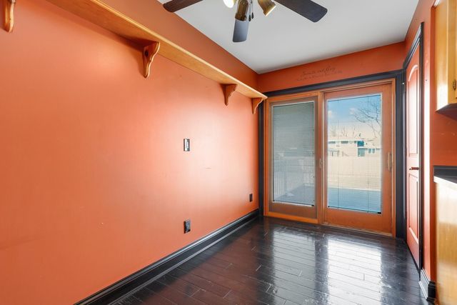 9210 Woodward Avenue, Highland, IN 46322