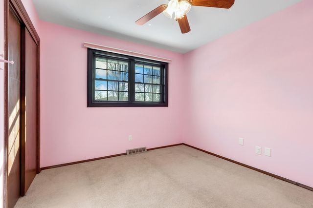 9210 Woodward Avenue, Highland, IN 46322