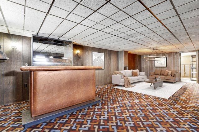 9210 Woodward Avenue, Highland, IN 46322