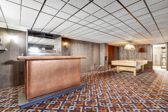 9210 Woodward Avenue, Highland, IN 46322