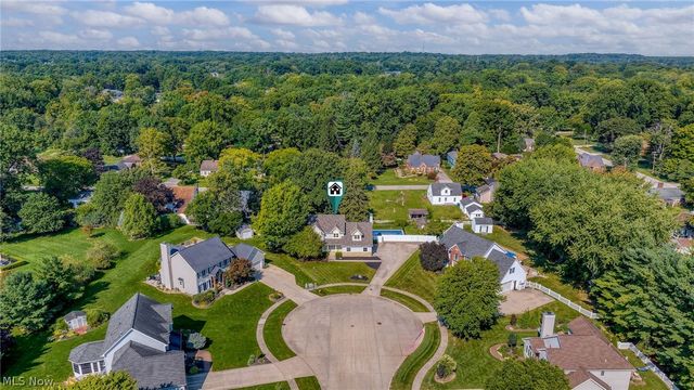 107 Keswick Court, Amherst, OH 44001