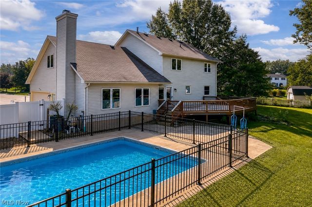 107 Keswick Court, Amherst, OH 44001