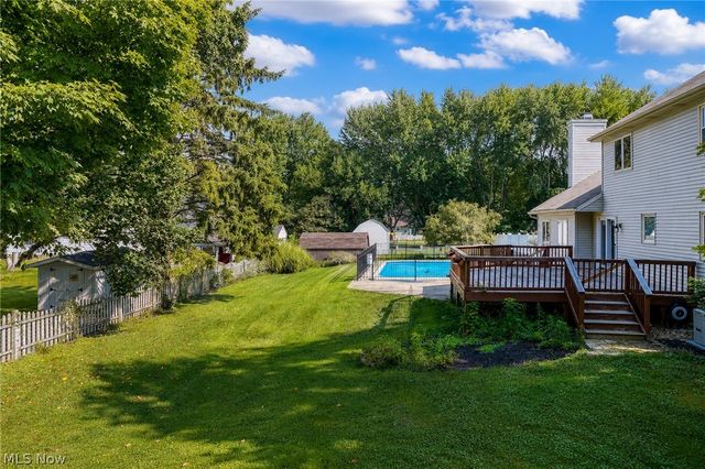 107 Keswick Court, Amherst, OH 44001