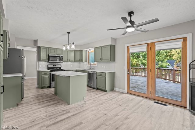 107 Keswick Court, Amherst, OH 44001