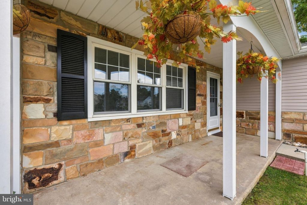 154 DORCHESTER DR, Southampton, NJ 08088 — photo 4