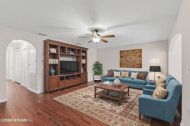 8253 HALLS HAMMOCK Court, Jacksonville, FL 32244