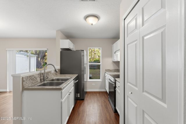 8253 HALLS HAMMOCK Court, Jacksonville, FL 32244