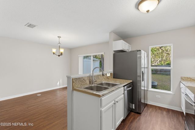 8253 HALLS HAMMOCK Court, Jacksonville, FL 32244