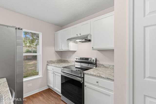 8253 HALLS HAMMOCK Court, Jacksonville, FL 32244