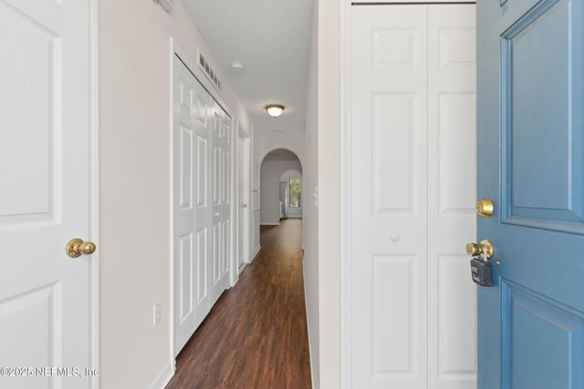 8253 HALLS HAMMOCK Court, Jacksonville, FL 32244