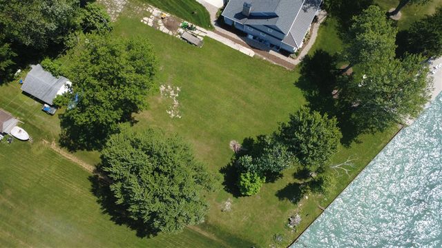 38172 Murdick Drive, New Baltimore, MI 48047