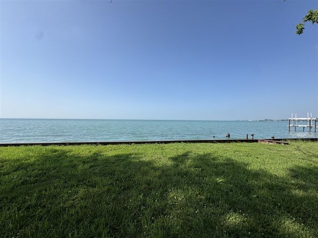 38172 Murdick Drive, New Baltimore, MI 48047