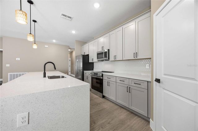 2108 RIVER HAWK LOOP, Winter Haven, FL 33880