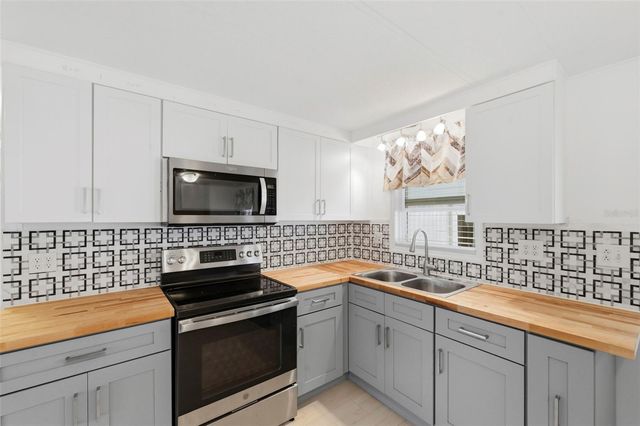 10810 FREEDOM DRIVE, Port Richey, FL 34668