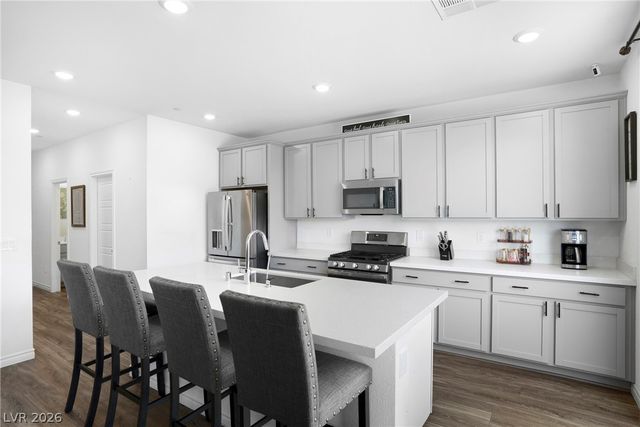9672 Abel Cliff Street, Las Vegas, NV 89143