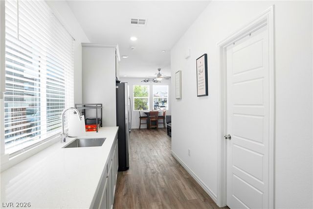 9672 Abel Cliff Street, Las Vegas, NV 89143