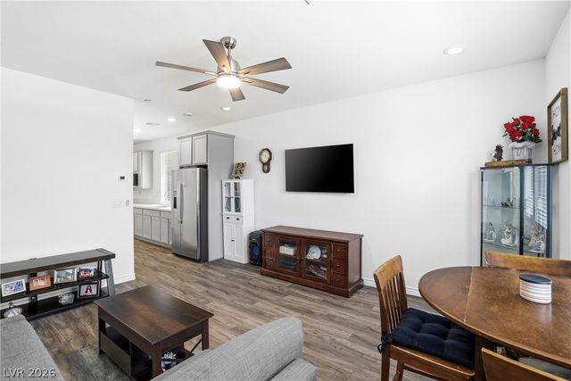 9672 Abel Cliff Street, Las Vegas, NV 89143