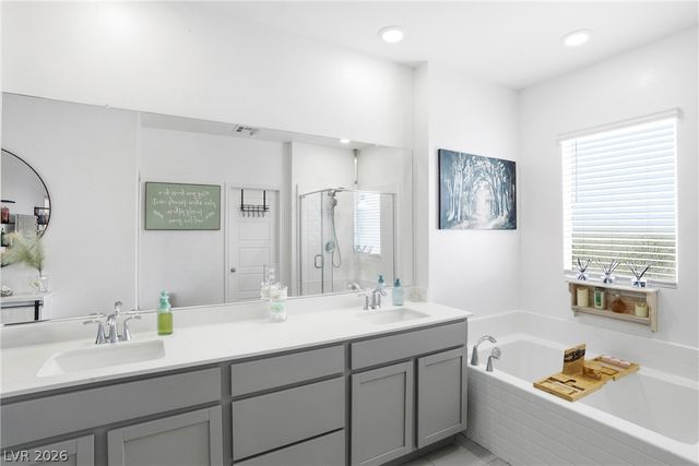 9672 Abel Cliff Street, Las Vegas, NV 89143
