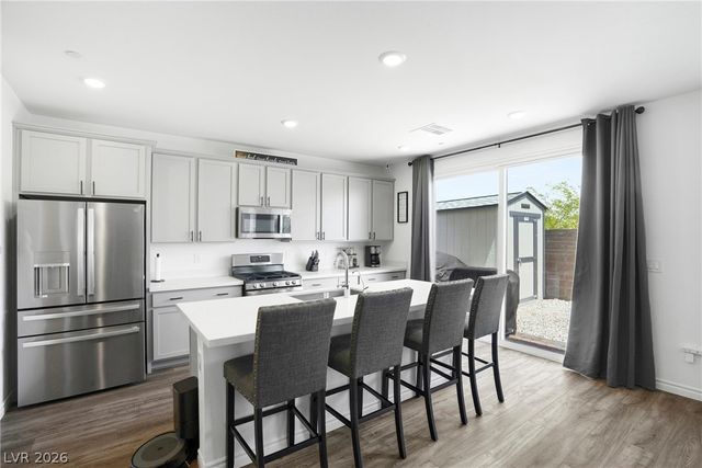 9672 Abel Cliff Street, Las Vegas, NV 89143