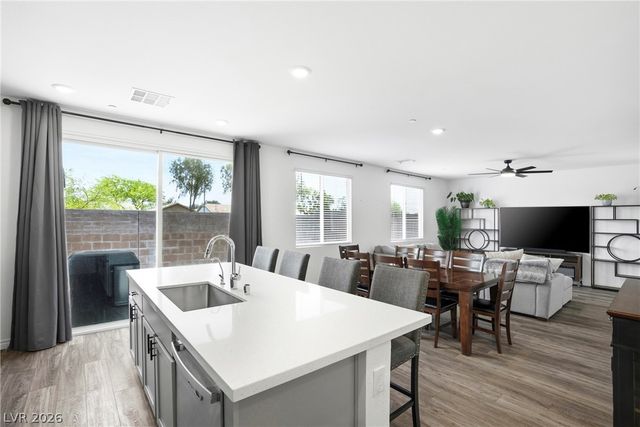 9672 Abel Cliff Street, Las Vegas, NV 89143