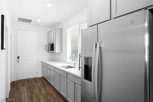 9672 Abel Cliff Street, Las Vegas, NV 89143