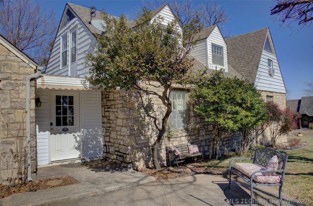 1148 S Canton Avenue, Tulsa, OK 74112