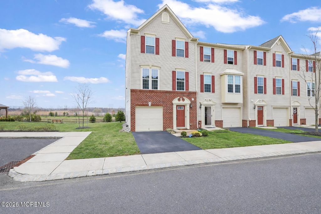 70 Kyle Drive, Tinton Falls, NJ 07712