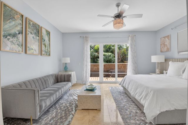 122 Andrews Avenue B, Delray Beach, FL 33483