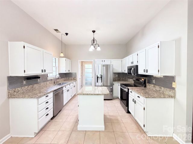 8536 Albury Walk Lane, Charlotte, NC 28277