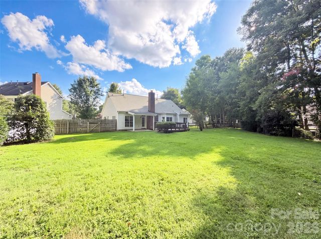 8536 Albury Walk Lane, Charlotte, NC 28277