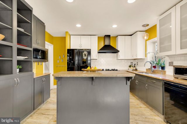 5755 26TH ST NW, Washington, DC 20015