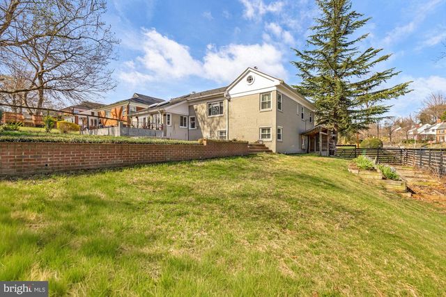 5755 26TH ST NW, Washington, DC 20015