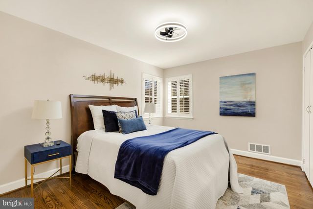 5755 26TH ST NW, Washington, DC 20015