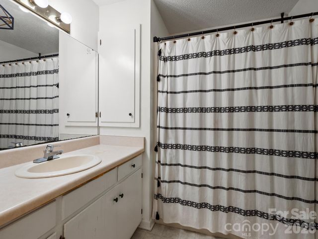 689 S Trade Street, Tryon, NC 28782