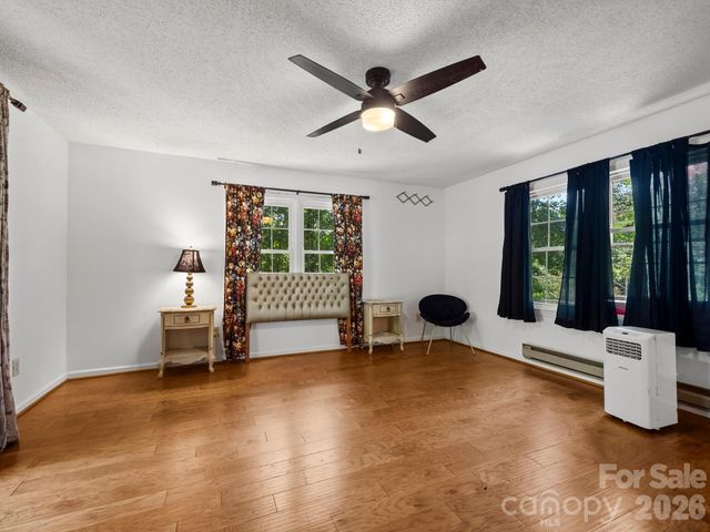 689 S Trade Street, Tryon, NC 28782