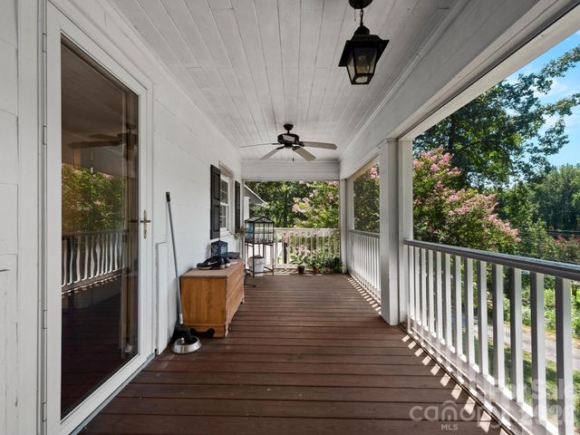 689 S Trade Street, Tryon, NC 28782