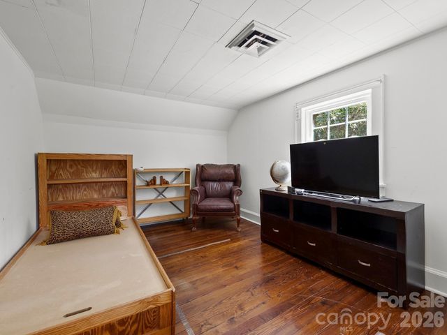 689 S Trade Street, Tryon, NC 28782