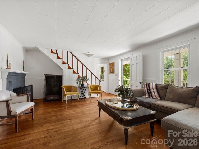 689 S Trade Street, Tryon, NC 28782