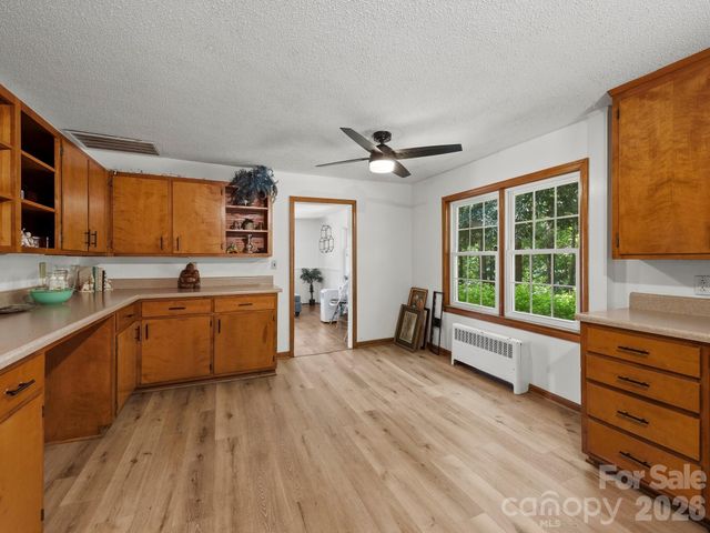 689 S Trade Street, Tryon, NC 28782