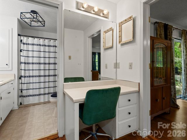 689 S Trade Street, Tryon, NC 28782