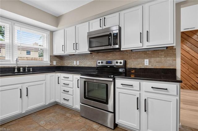 616 Pine Lake DR, Virginia Beach, VA 23462