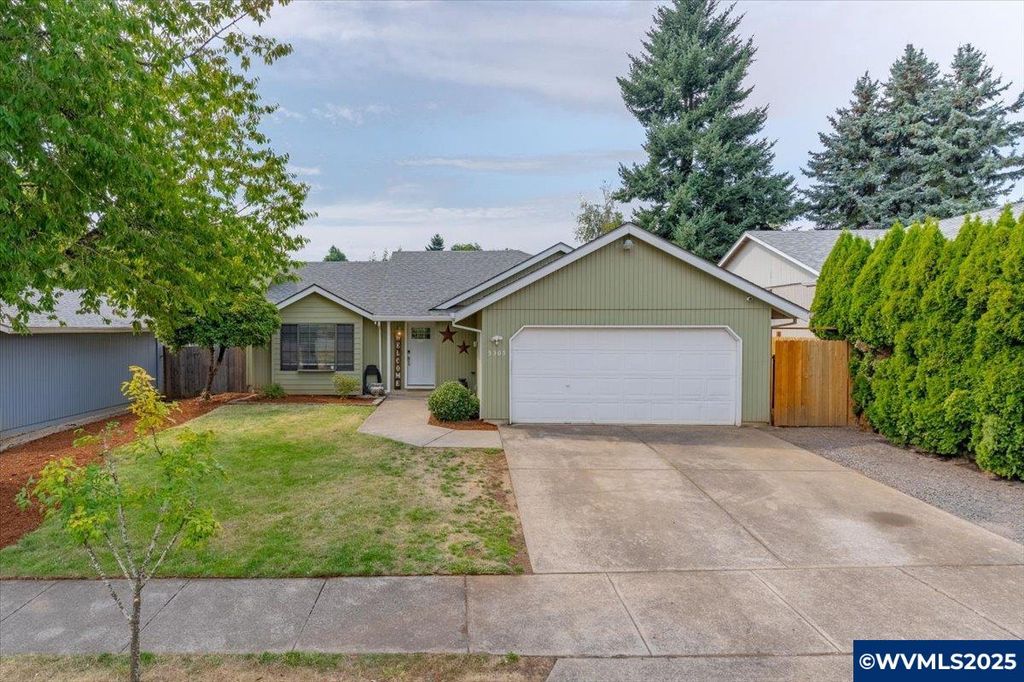 5305 Red Leaf Dr S, Salem, OR 97306