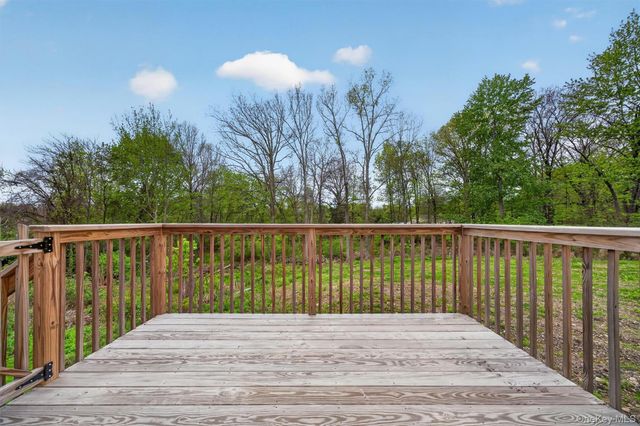66 Pin Oak Drive, New Windsor, NY 12553