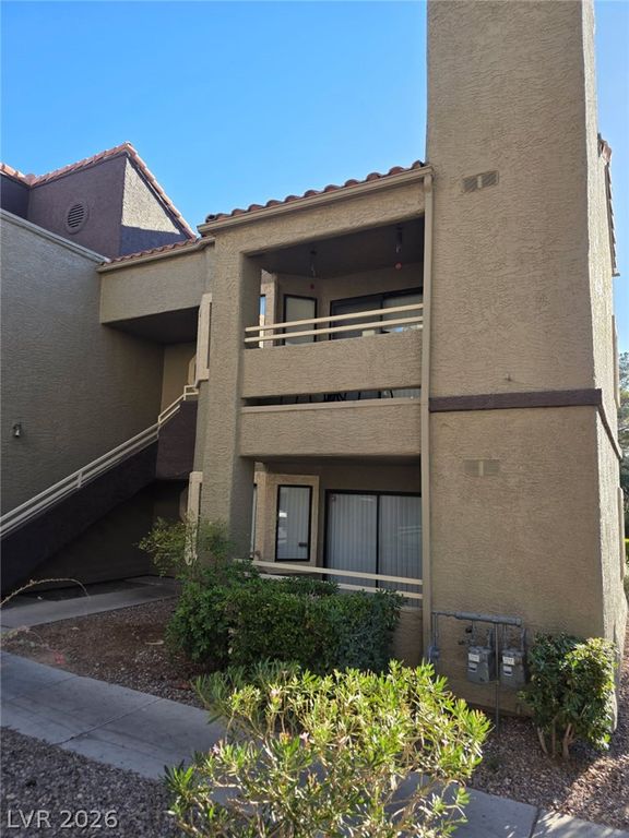 5052 South Rainbow Boulevard 106, Las Vegas, NV 89118