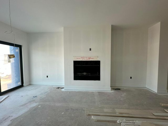 1093 W 3rd Avenue, Columbus, OH 43212